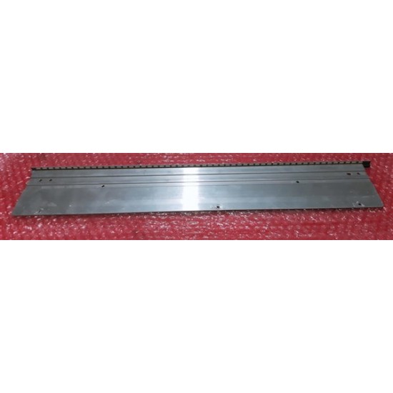 6922L-0051A V1B RIGHT LED BAR.